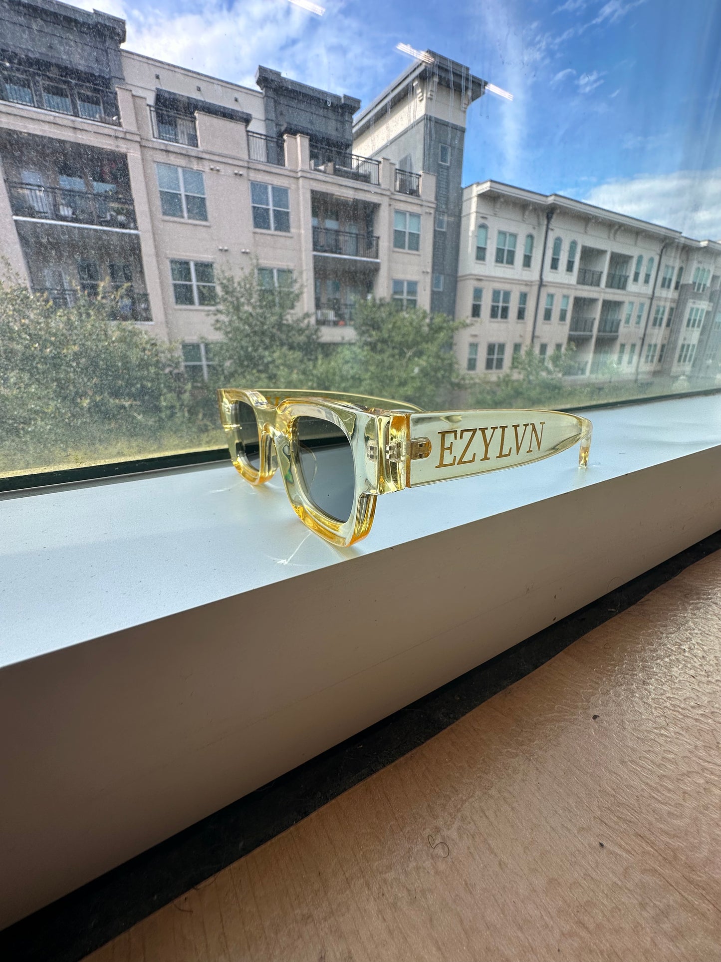 EZY| “Gold” Shades